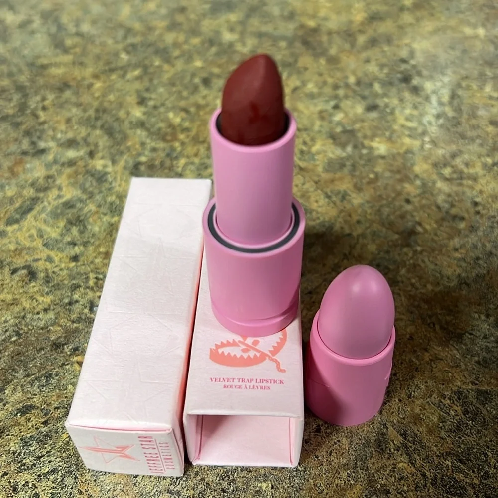 DESIGNER BLOOD New in Box Jeffree Start Velvet Trap Lipstick Red Brown - Picture 5 of 6
